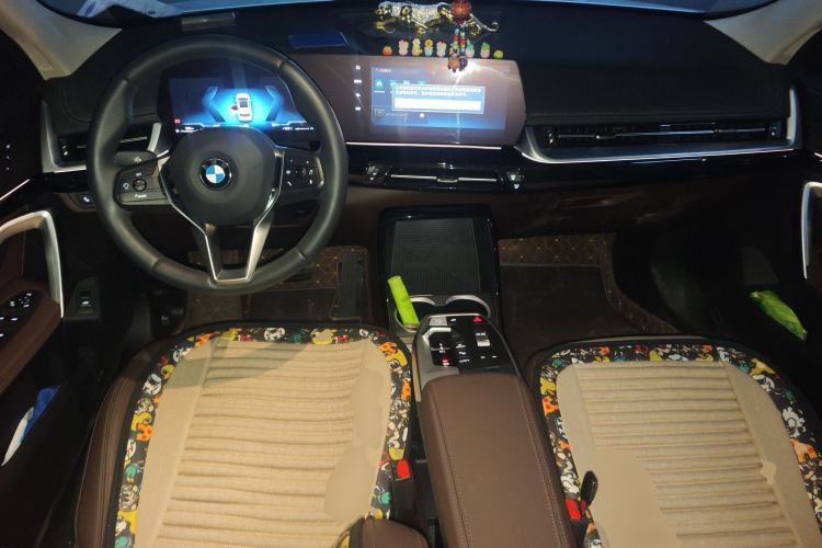 Used BMW X1 2023 sDrive20Li X Design Package Center Console