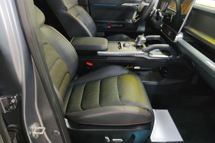 Used JETOUR Traveler 2023 2.0T All-Wheel Drive Conquer PRO
