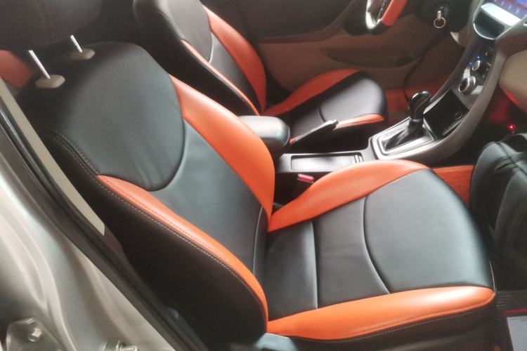 Used Hyundai Elantra (5th Generation / Langdong) 2015 1.6L Automatic Fashion Model