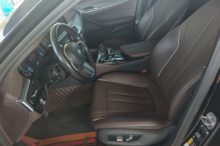 Used BMW 5 Series New Energy 2022 Restyled 535Le M Sport Package Left Front Seat