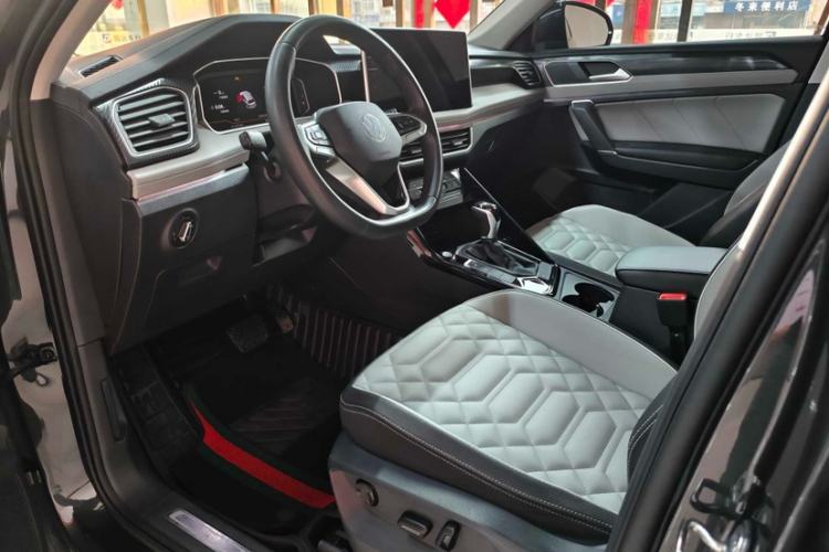 Used Volkswagen Tayron 2023 330TSI Two-Wheel-Drive Luxury Plus Advanced Version
