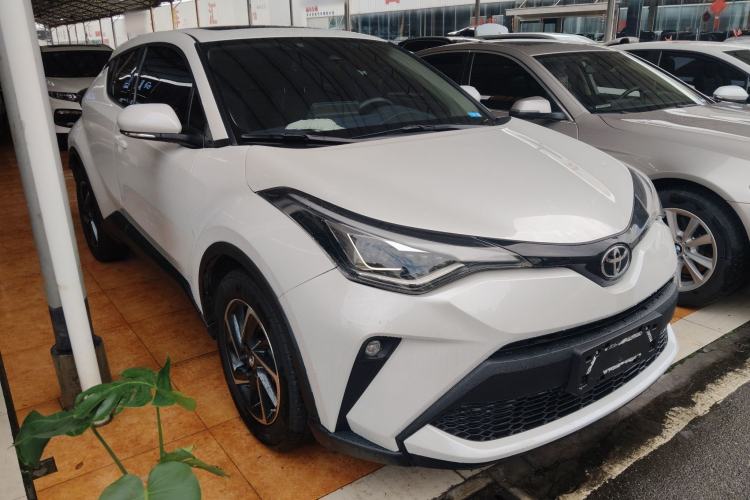 Used Toyota C-HR 2021 2.0L Luxury Edition Front Right 45 Deg