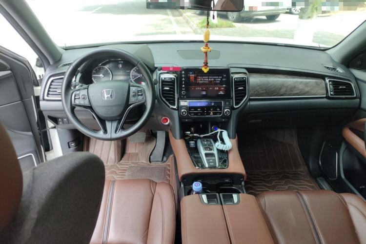 Used Honda UR-V 2020 370TURBO Two-Wheel Drive Luxury Edition Center Console