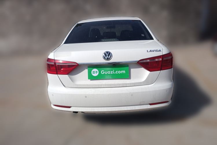 Used Volkswagen Lavida 2013 Restyled Classic 1.6L Manual Comfort Edition
