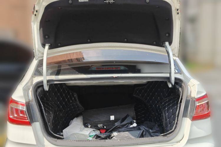 Used CHANGAN Eado DT 2019 1.6L Manual Comfort Model China VI Standard
