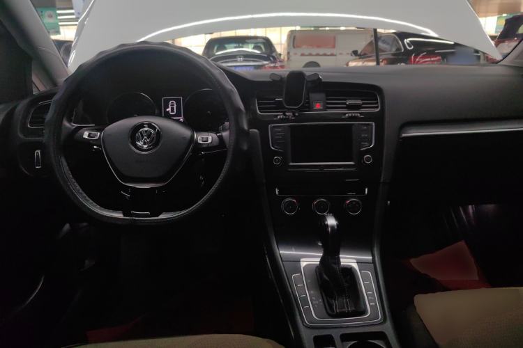 Used Volkswagen Golf 2017 230TSI Automatic Comfort Edition – Celebrating Milestone of One Million Units