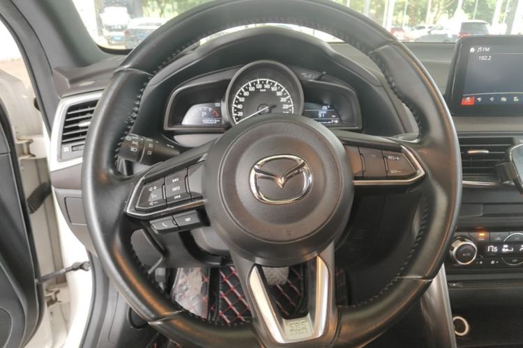 Used Mazda CX-4 2018 2.0L Automatic Two-Wheel Drive Blue Sky Premium Upgrade Version China VI Standard
