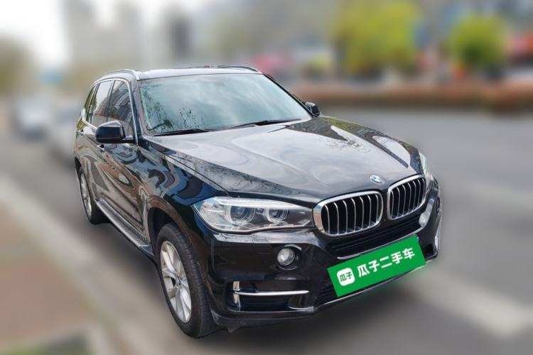 Used BMW X5 2018 xDrive28i Front Right 45 Deg