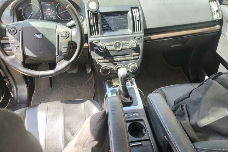 Used Land Rover Freelander 2 2013 2.0T Si4 SE Gasoline Edition Center Console