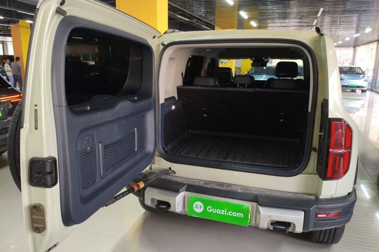 Used Formula Leopard 5 2023 Navigator Edition