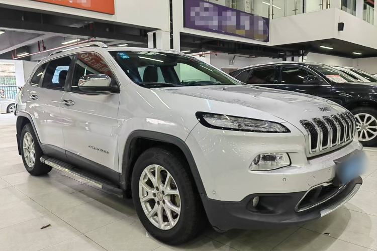 Used Jeep Cherokee 2016 2.4L Professional Edition