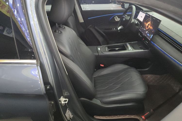 Used Chery Fengyun A8L 2025 1.5 TGDI 145 km Luxury Version Right Front Seat