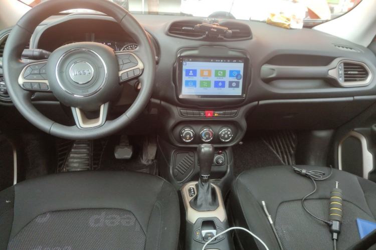 Used Jeep Renegade 2017 180T Automatic High-Energy Version
