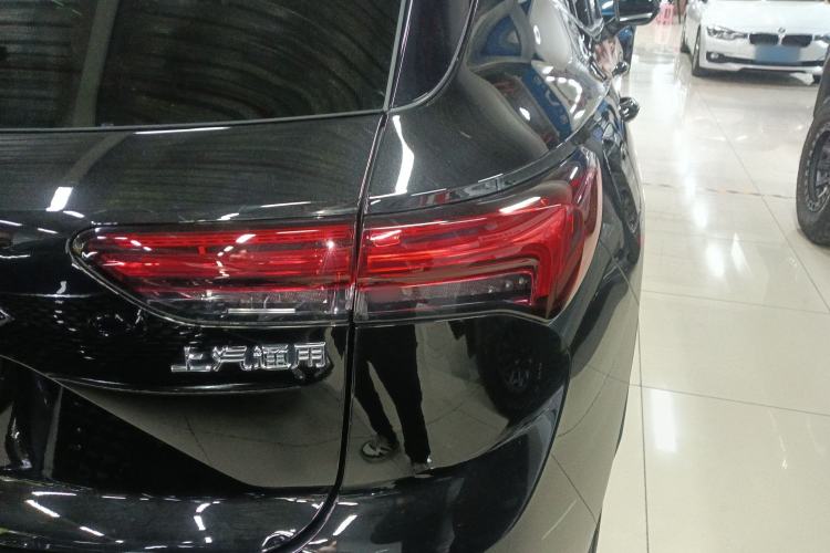 Used Buick Envision 2022 Encore S 552T Two-Wheel-Drive Luxury Model