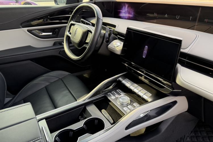 Used Lincoln Nautilus 2023 2.0T All-Wheel-Drive Luxury Edition