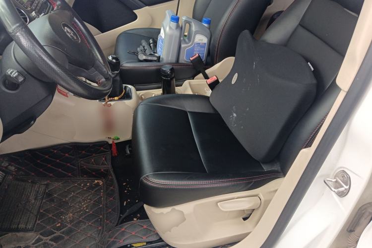 Used Volkswagen Tiguan 2012 1.8TSI Manual Two-Wheel Drive Urban Edition Left Front Seat