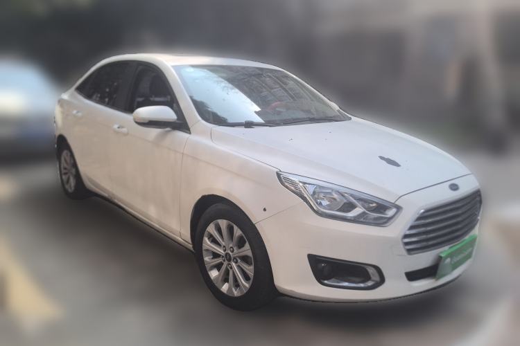 Used Ford Escort 2015 1.5L Automatic Fashion Model
