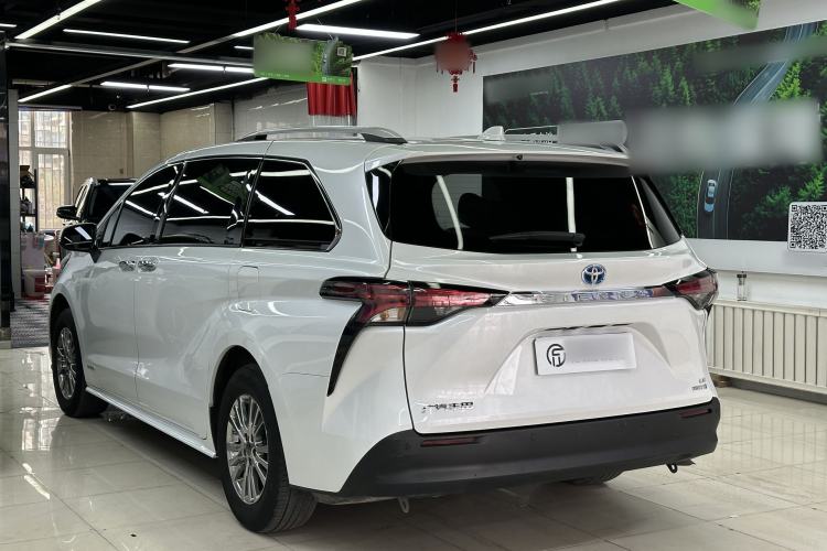 Used Toyota SIENNA 2023 2.5L Hybrid Comfort Edition
