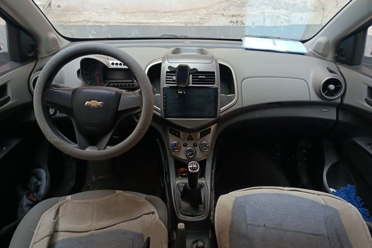 Used Chevrolet Aveo Sonic 2011 Sedan 1.4L MT SL
