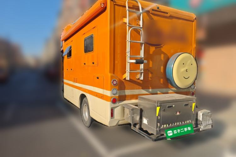 Used SAIC MAXUS V100 RV 
