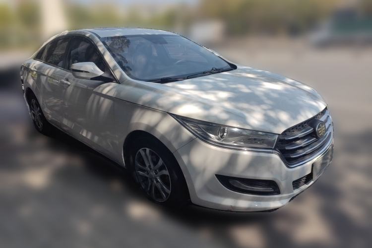 Used Bestune B50 2016 1.4T Automatic Luxury Model Front Right 45 Deg