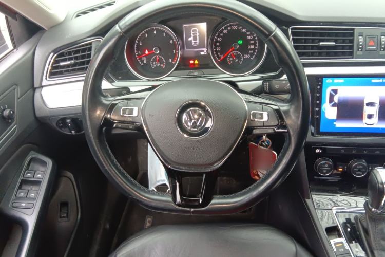 Used Volkswagen Lamando 2015 280TSI DSG Comfort Edition
