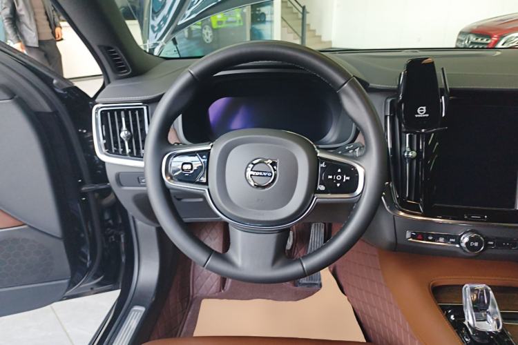 Used Volvo S90 2024 B5 Zhiyuan Luxury Edition
