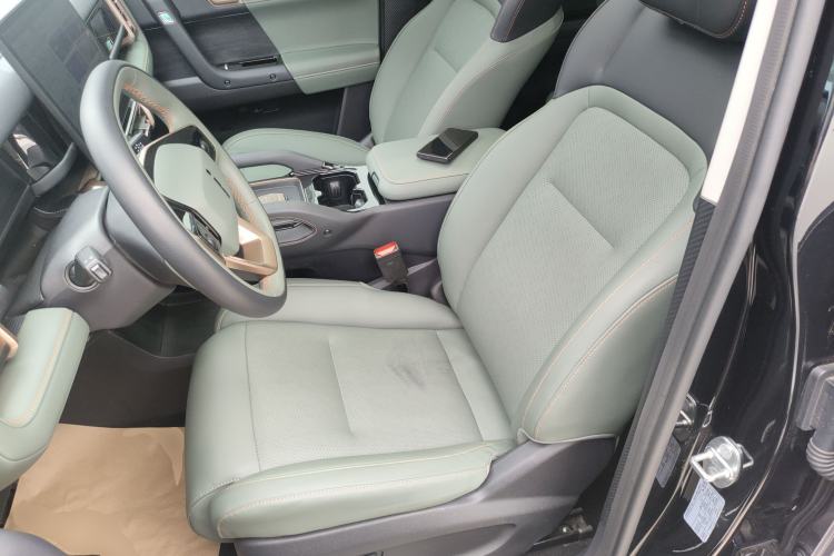 Used iCAR 03 2024 501km Two-Wheel Drive Long-Range Yuechao Edition Left Front Seat