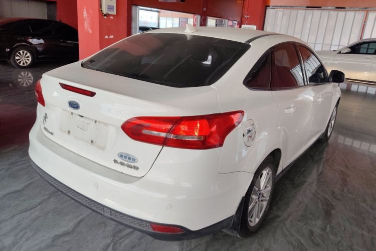 Used Ford Focus 2017 Sedan 1.6L Automatic Fashion Edition Smart Drive Version
