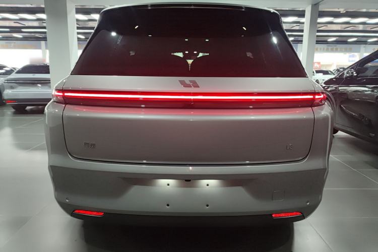 Used Li Auto L8 2023 Pro Model
