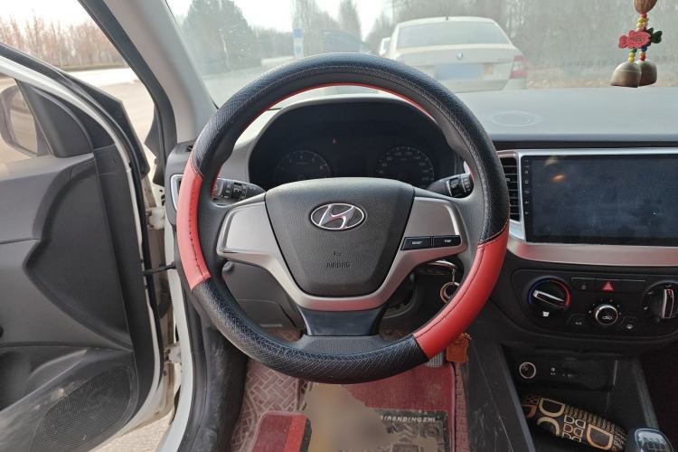 Used Hyundai Verna (new generation) 2016 1.4L Manual Cool Edition GLS
