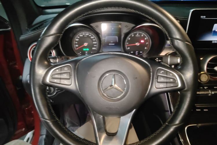 Used Mercedes-Benz GLC 2018 Facelift GLC 260 4MATIC Luxury Edition Steering Wheel