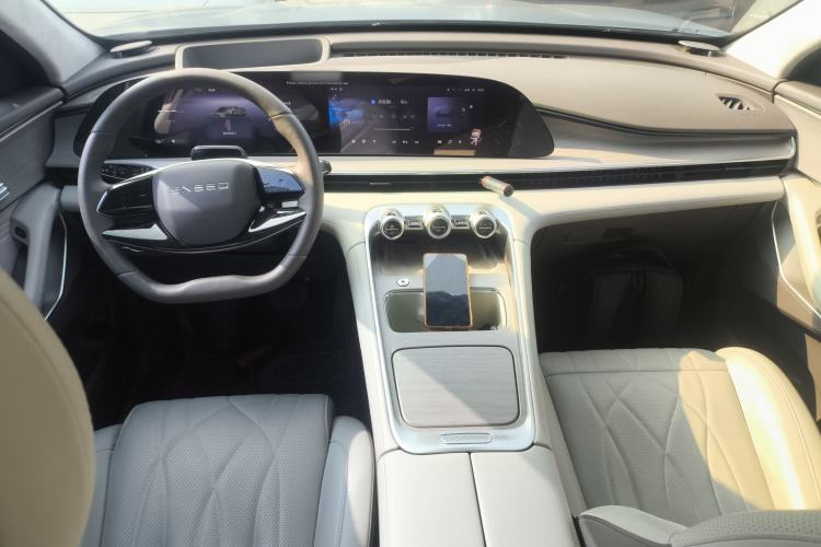 Used EXEED Stellar C-DM 2025 200 with Ultra-Long Range Max All-Wheel Drive