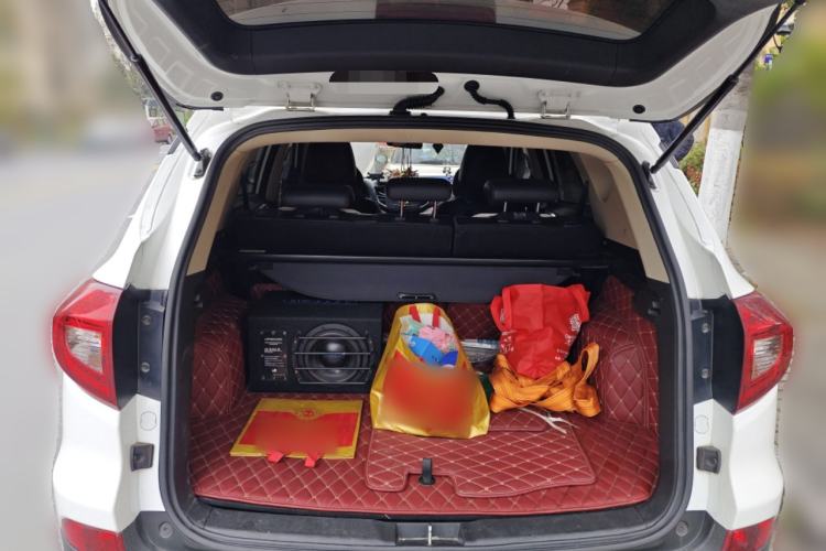 Used BYD Song 2016 Gaishi Edition 1.5TI Manual Leading Model Trunk