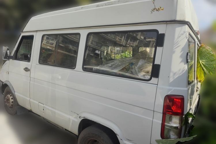 Used Iveco Daily 2014 2.5T-A35 NJ6484ACM47Z4