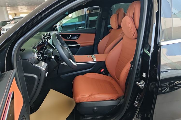 Used Mercedes-Benz GLC 2025 Refresh GLC 260 L 4MATIC Dynamic Edition Left Front Seat