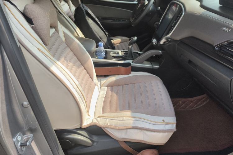 Used Brilliance V6 2018 1.5T Manual Elite Model Right Front Seat