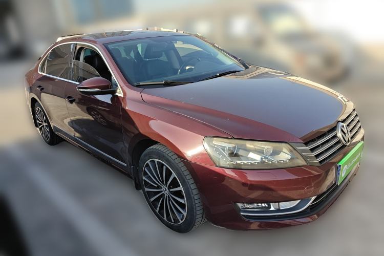 Used Volkswagen Passat 2014 1.8TSI DSG Prestige Navigation Edition Front Right 45 Deg