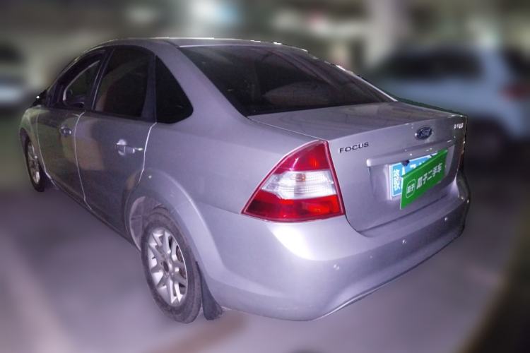 Used Ford Focus 2011 Sedan 1.8L Manual Classic Model
