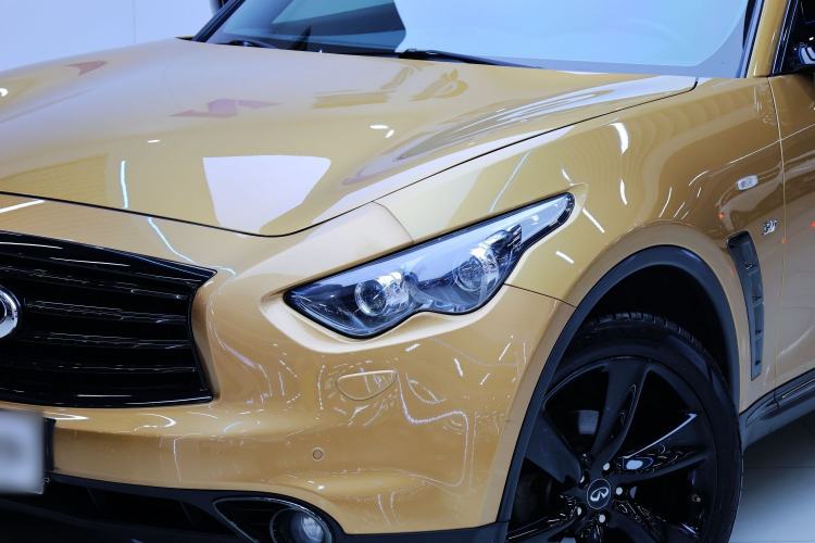 Used Infiniti QX70 2015 3.7L Shadow Edition
