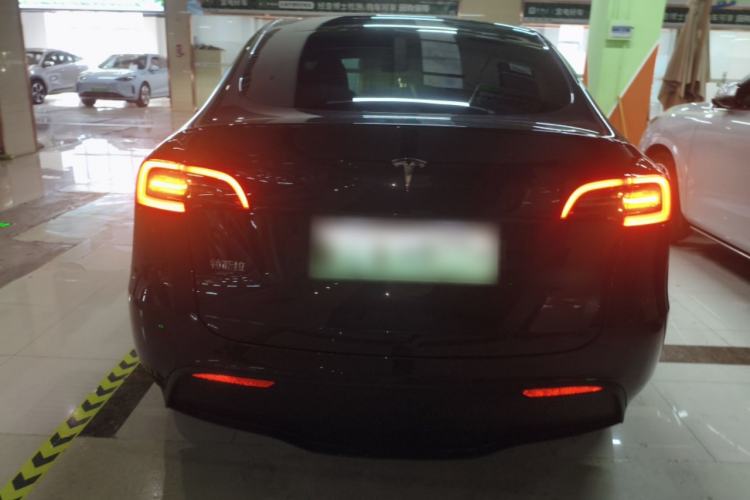 Used Tesla Model Y 2024 Long-Range All-Wheel-Drive Version
