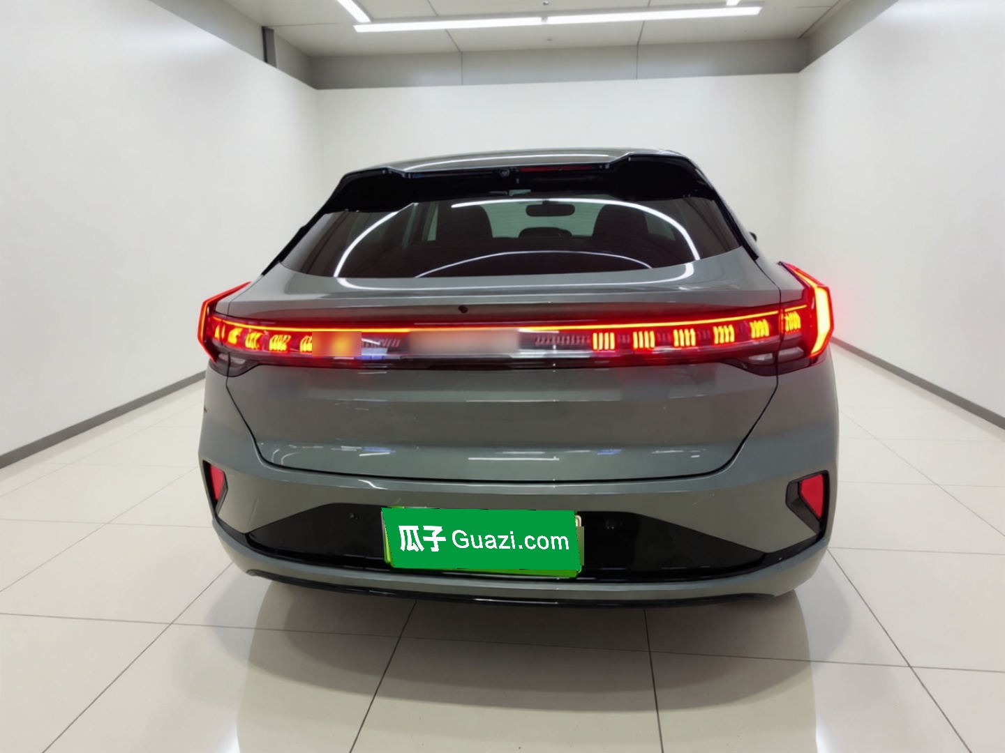 Zeekr 001 2024 YOU Edition 100 kWh All-Wheel Drive — снимка 5