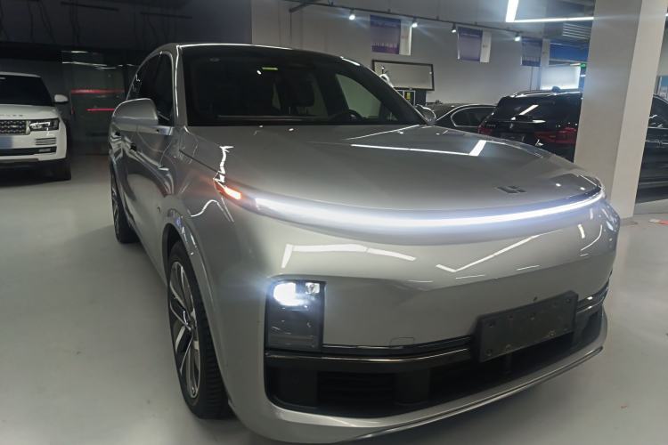 Used Li Auto L8 2023 Pro Model
