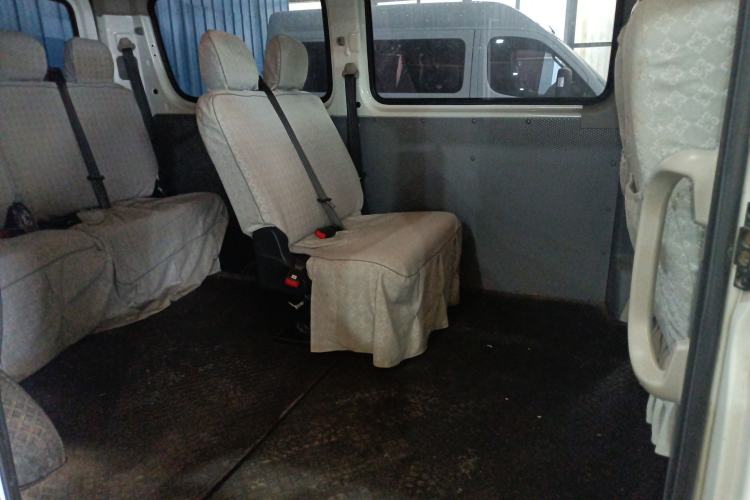 Used SAIC MAXUS Xintu V80 2023 2.0T Manual Classic Aoyuntong Short Wheelbase Ultra-Low Roof 7/8/9-Seater
