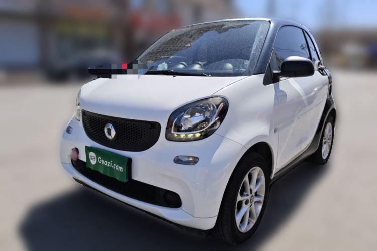 Used smart fortwo 2015 1.0L 52 kW hardtop Dynamic version