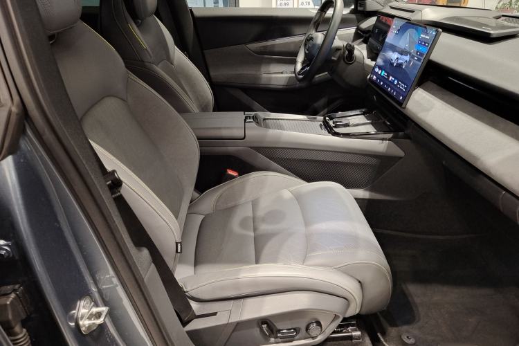 Used Lynk & Co 08 EM-P 2023 220km All-Wheel-Drive Performance Halo
