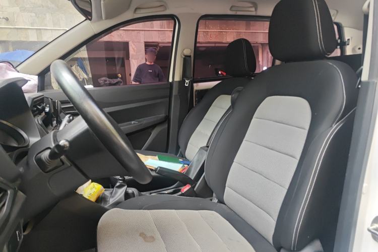 Used Wuling Hongguang 2019 1.5L S Basic Version China VI Standard LAR