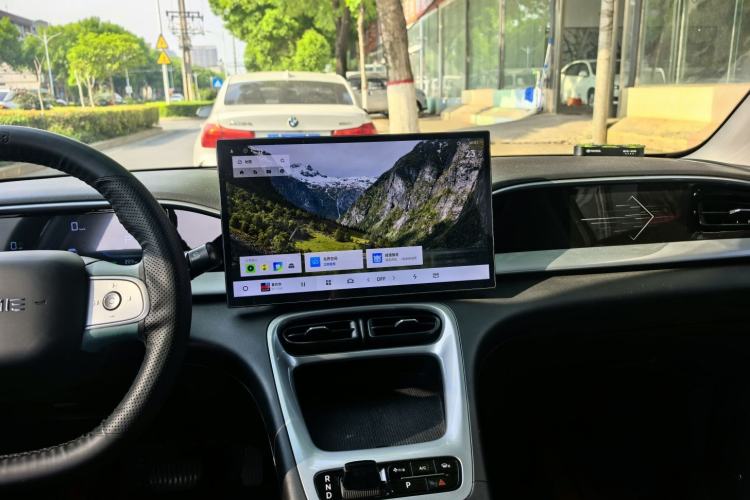 Used Geely Galaxy Geome 2025 310km Dream Edition Interior 2