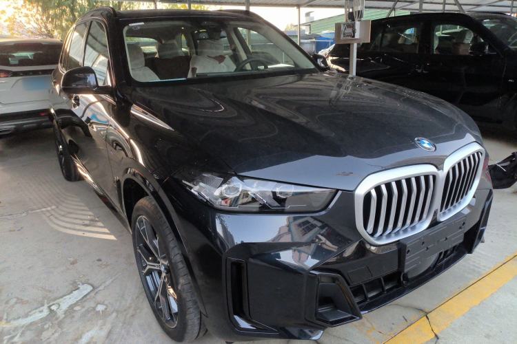 Used BMW X5 2023 xDrive 30Li Luxury M Sport Night Edition Package Exterior 2