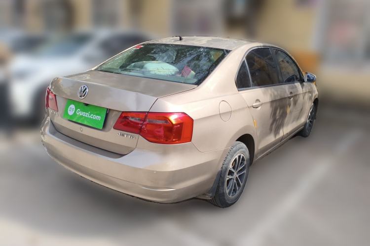 Used Volkswagen Jetta 2013 1.6L Manual Fashion Edition Rear Right 45 Deg